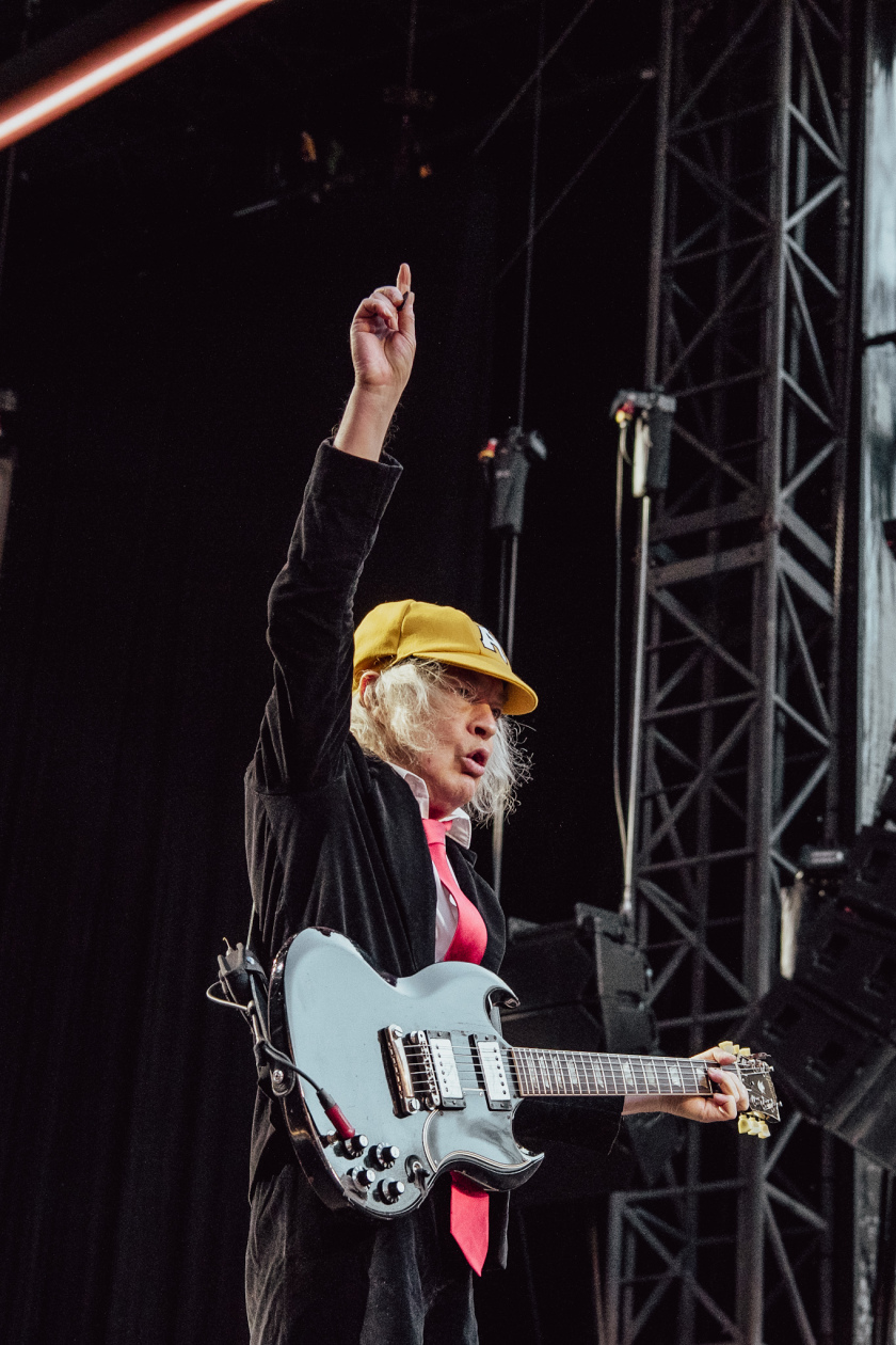 AC/DC – Angus Young. (34/43) – Wie ein Schlag in die Magengrube: Angus ...