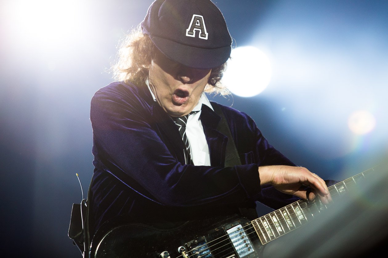 AC/DC – Am Rhein gaben Angus Young, Axl Rose und Co. ihr vorerst letztes Konzert der "Rock Or Bust"-Europatour. – Angus Young.