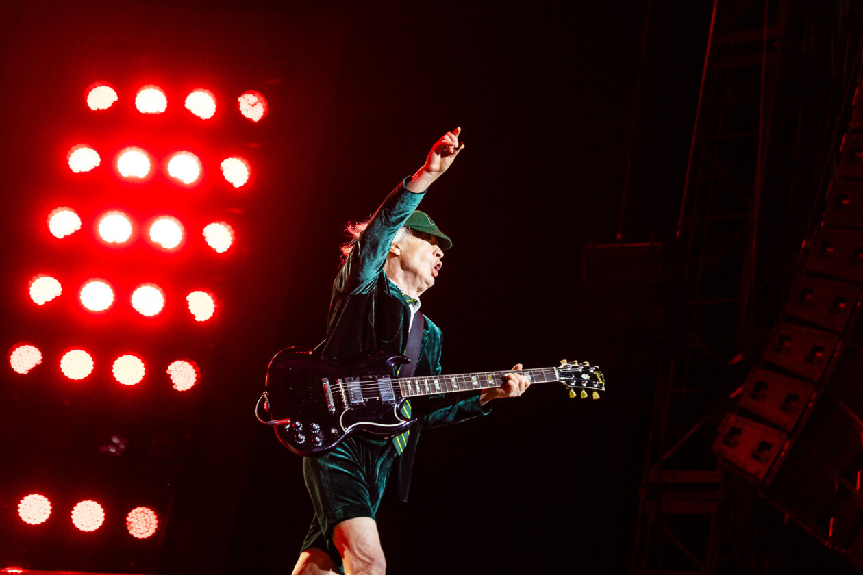 AC/DC – Angus Young. (16/28) – Der Auftaktgig zur ersten Tour seit acht ...