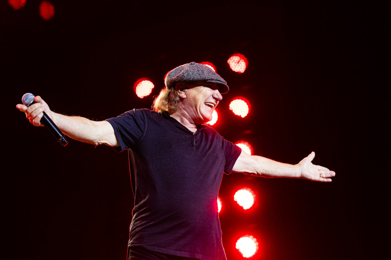 AC/DC – Der Auftaktgig zur ersten Tour seit acht Jahren: Angus Young und Co. auf Schalke. – Brian Johnson.