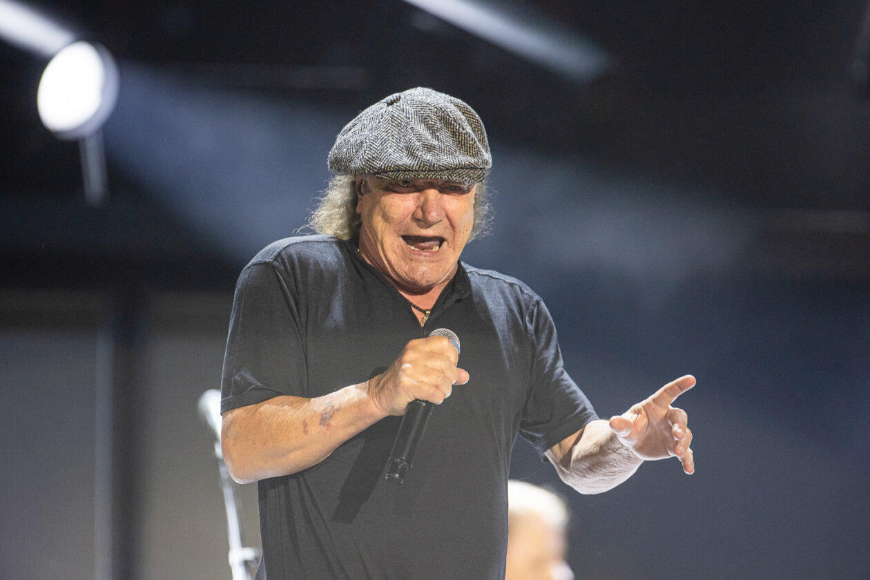 AC/DC – Der Auftaktgig zur ersten Tour seit acht Jahren: Angus Young und Co. auf Schalke. – Brian Johnson.