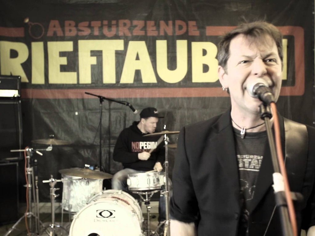 Abstürzende Brieftauben