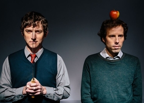 Ages And Ages laut.de Band