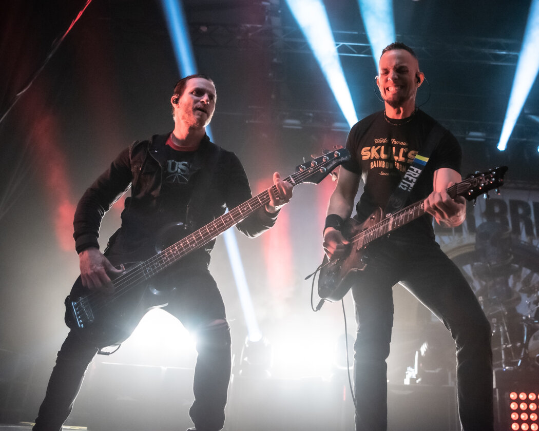 Alter Bridge Alter Bridge. (5/20) Myles Kennedy, Mark Tremonti