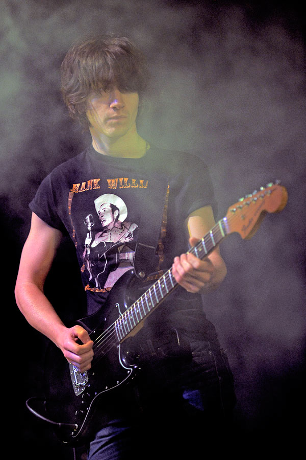Arctic Monkeys – Sie sind eine Liveband. Daran lassen sie in Köln nicht den geringsten Zweifel. – Sie sind eine Liveband.