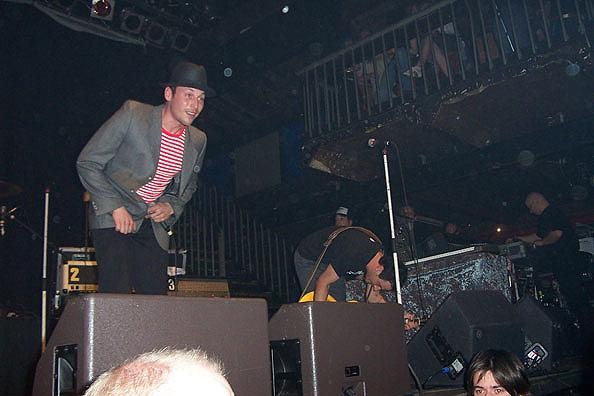 Die Beatsteaks live in Braunschweig, April 2004. – 