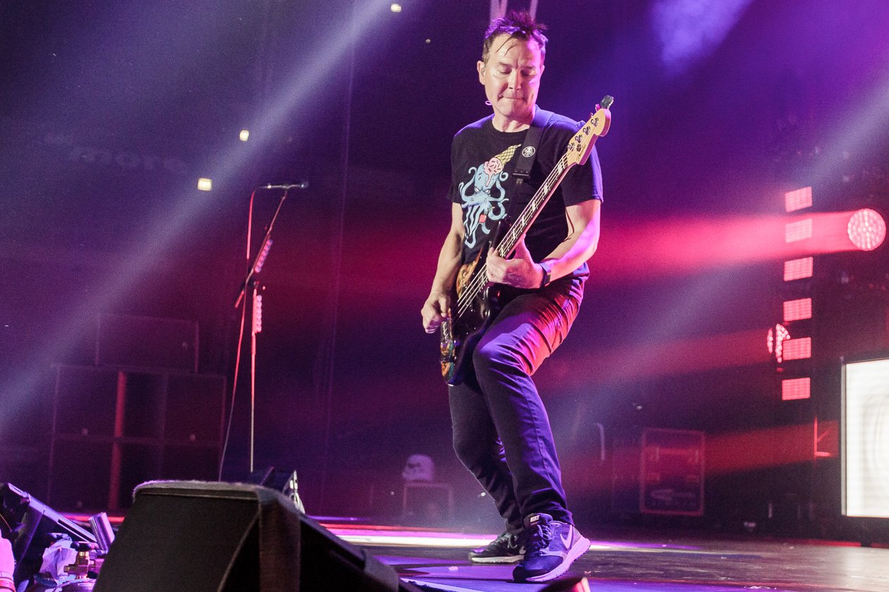 Blink 182 – Mark am Bass.