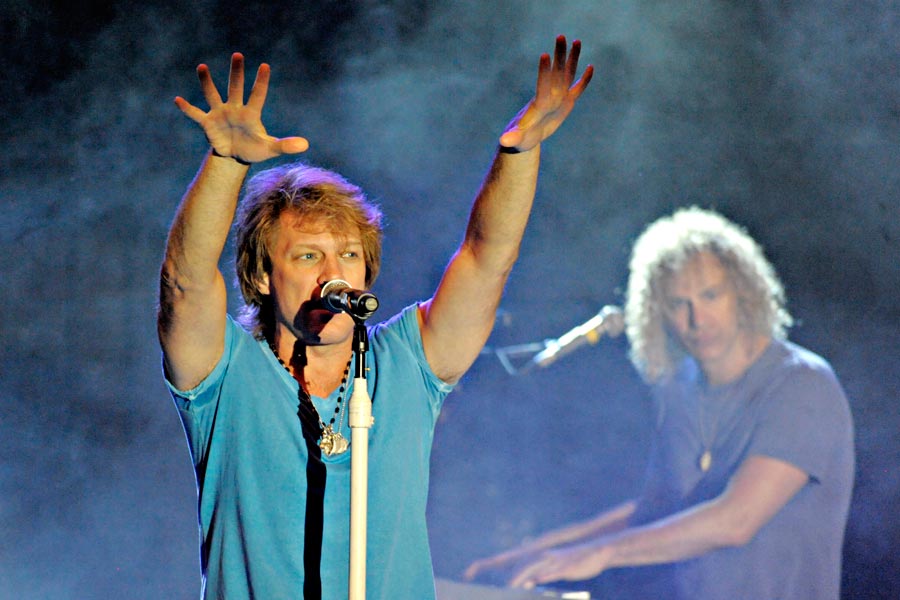 Jon Bon Jovi präsentiert sein Best Of-Album im Limelight Köln – Hands up: Jon Bon Jovi