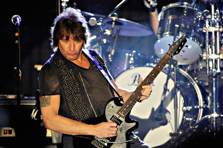 Bon Jovi – Bon Jovi: Richie Sambora an der Gitarre