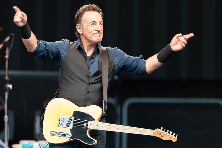 Bruce Springsteen – Und wie auch dort schon, ist auch in Köln der Sound keine Freude.