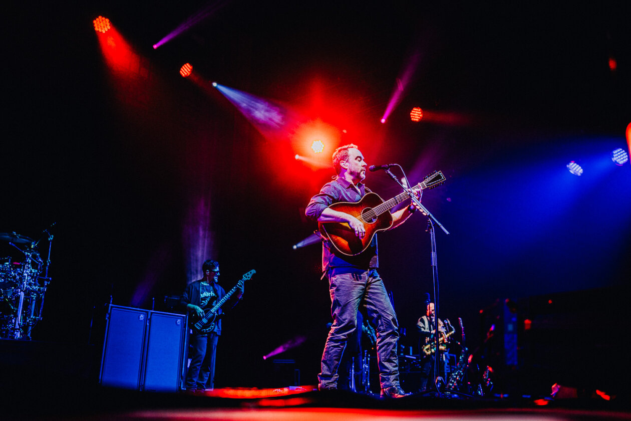 Wenn die US-Rockstars in Deutschland vorbeischauen, werden die Fans laut. Sehr laut. – Dave Matthews Band.