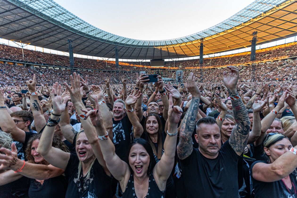 Depeche Mode – Dave Gahan und Martin Gore: 70.000 Fans und tosender Applaus. – Im Olympiastadion.