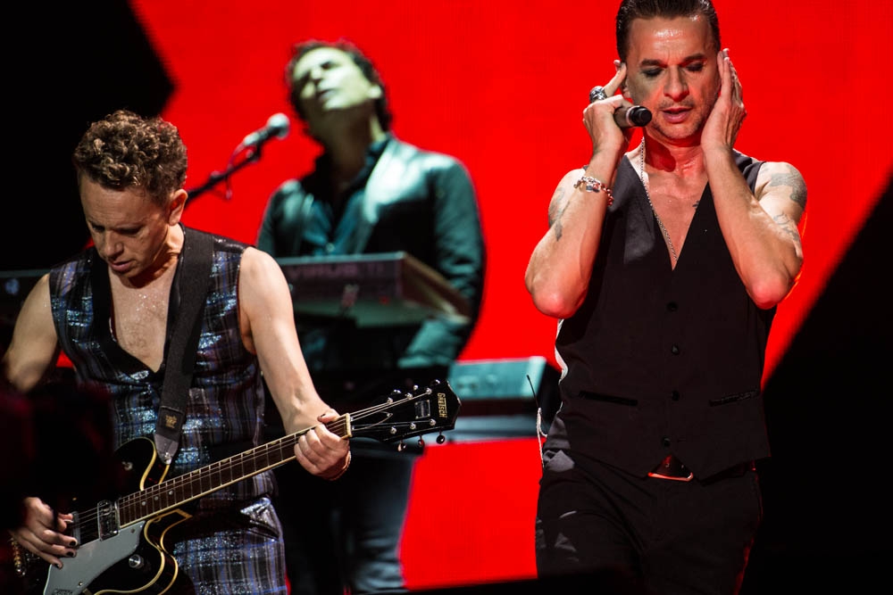 Martin Gore, Dave Gahan und Andy Fletcher spielten gleich zwei Mal in der Esprit Arena. – Depeche Mode.