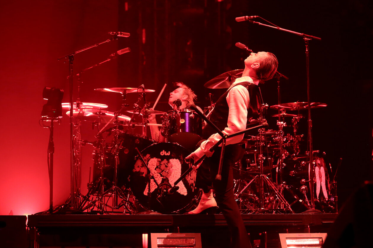 Depeche Mode – Depeche Mode. (8/14) – Auf "Memento Mori"-Welttour: Dave ...