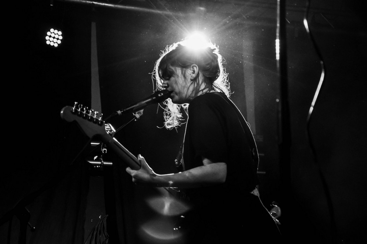 Emma Ruth Rundle – Emma Ruth Rundle. (1/19) – On Dark Horses - live in ...