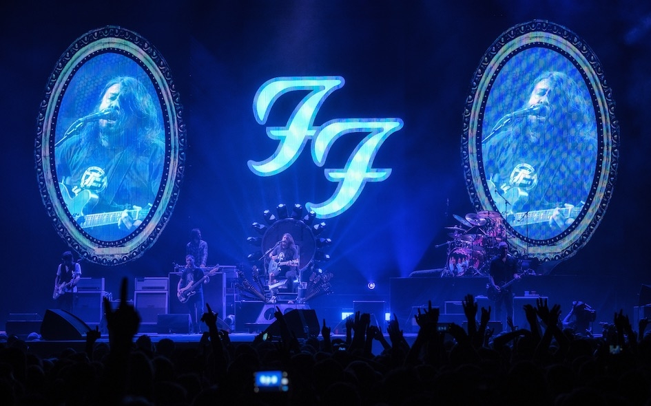 Foo Fighters – King Dave hielt Hof in der Hauptstadt. – Die Foos in der Mercedes-Benz-Arena.