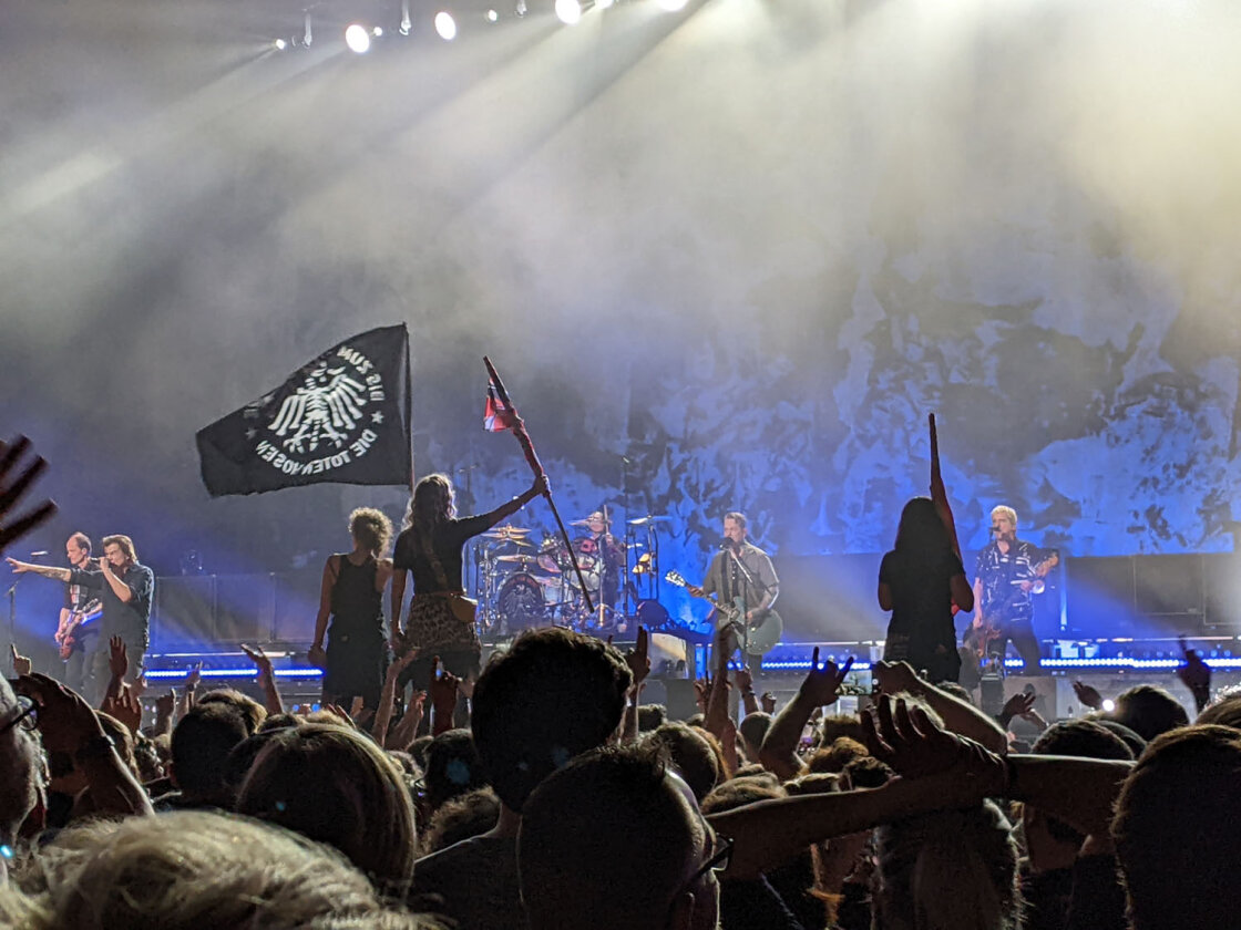  Die Toten Hosen. (2/35) – Die Fotos zum "Drei Akkorde für deine Spende Motiv 