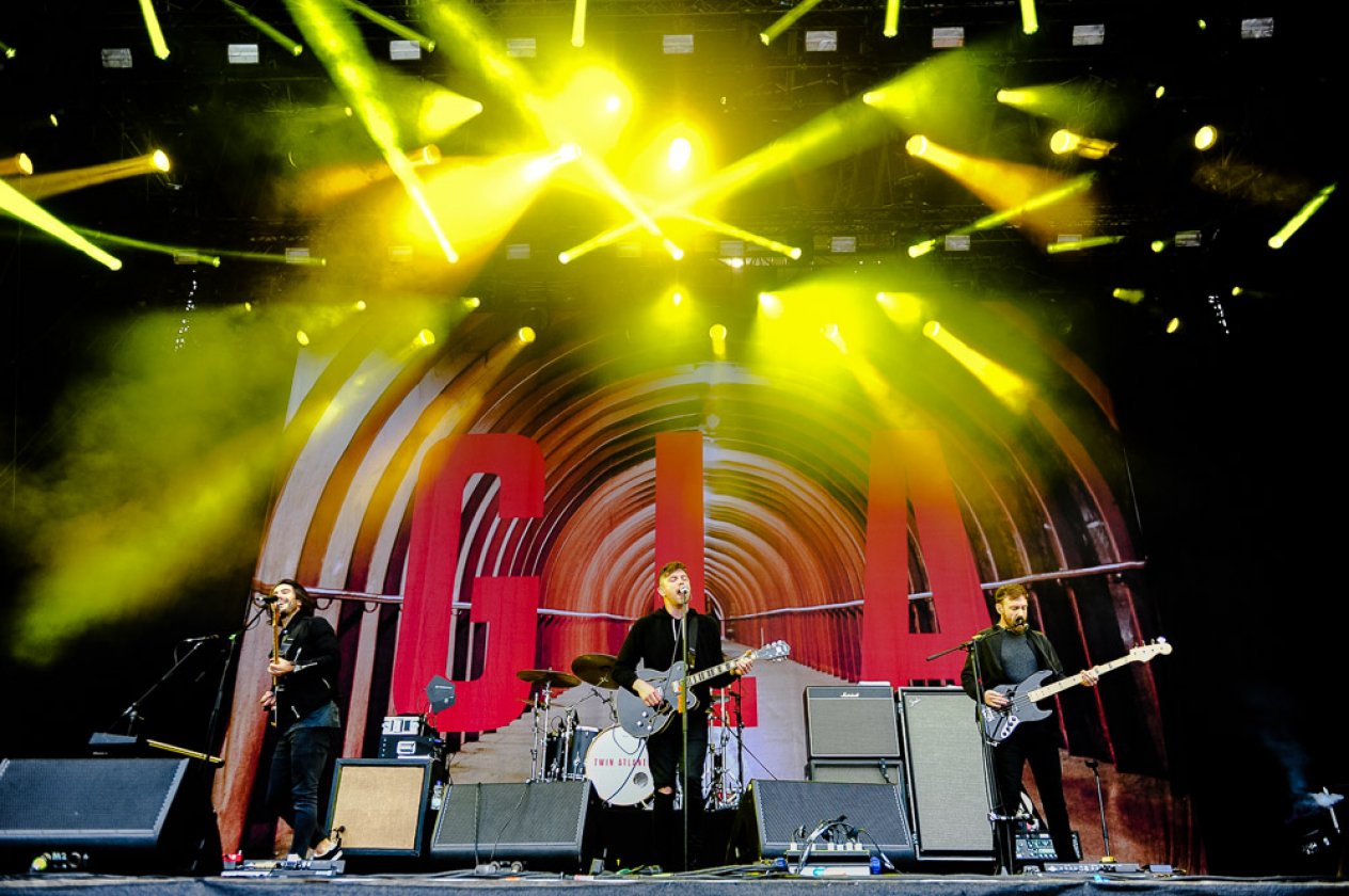 Muse, The Libertines, Bad Religion u.a. gratulieren zum Festivaljubiläum im Bodenseestadion. – Twin Atlantic.