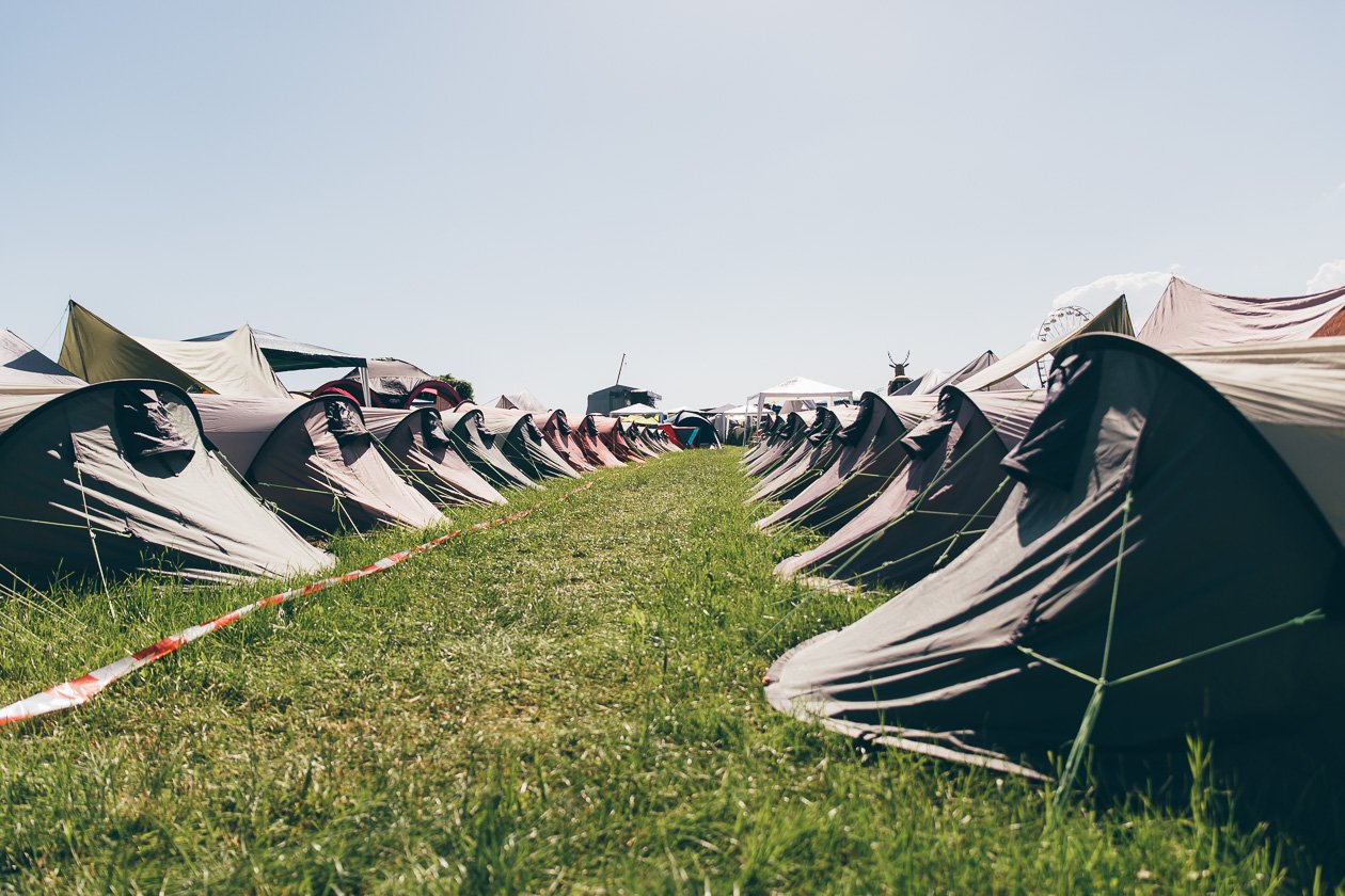 Alle Fotos zum Festival im Süden. – "Mein Zelt steht schon" (Jedenfalls noch).