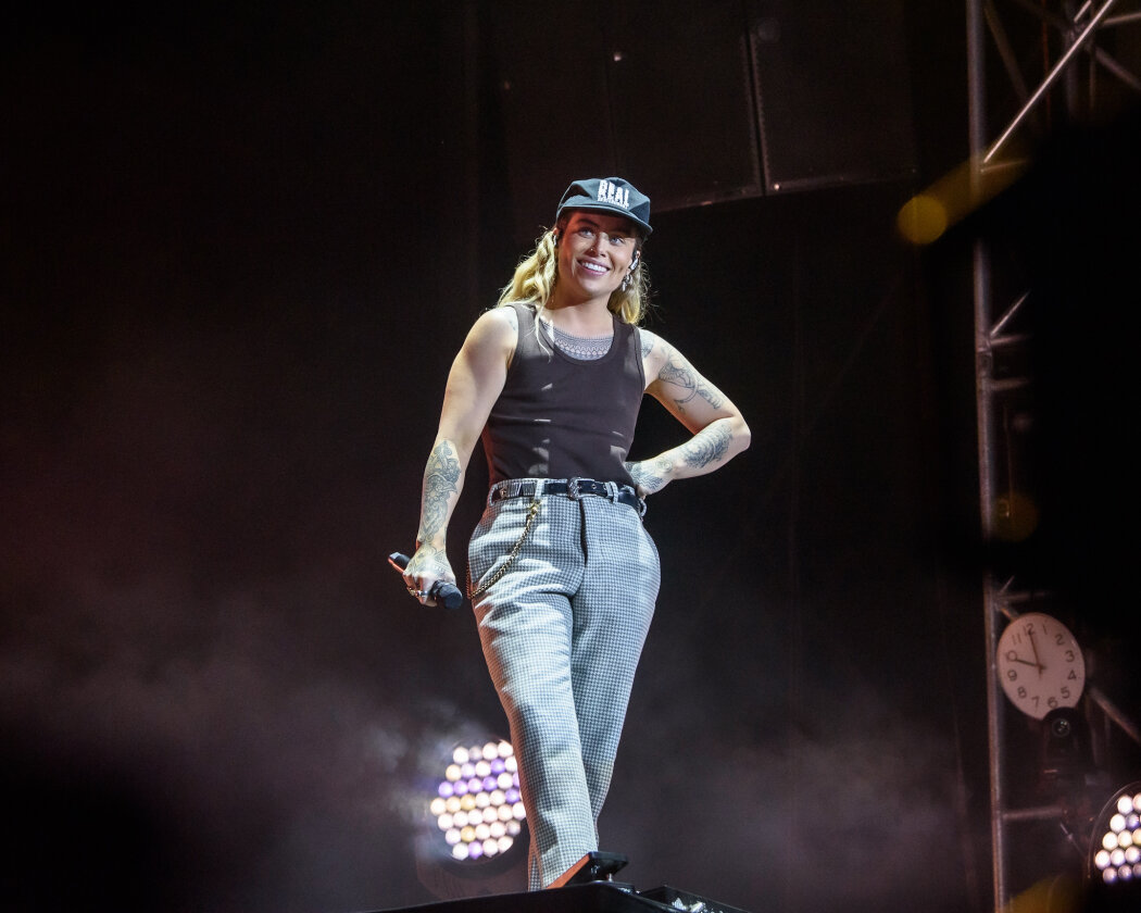 Tash Sultana. (94/106) Es ist angerichtet Queens Of The Stone Age