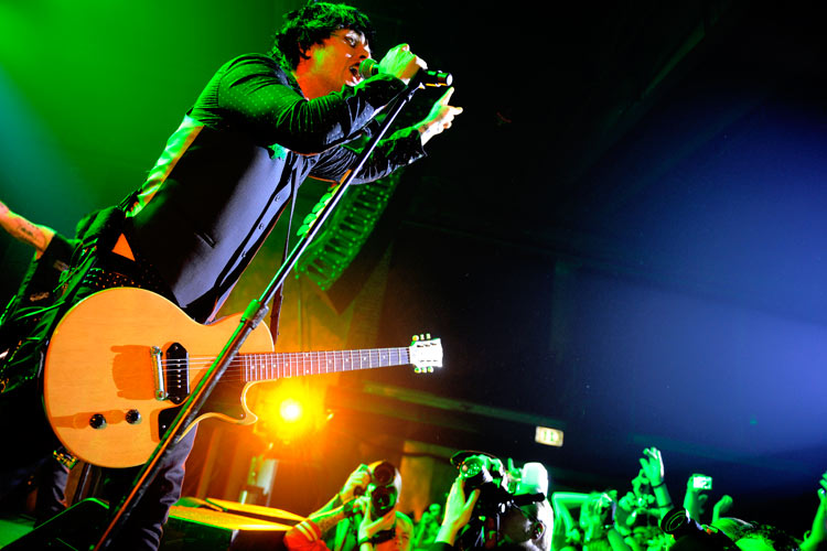 Green Day in der Clubatmosphäre des Kölner E-Werks. – Schon jetzt kann man es ...