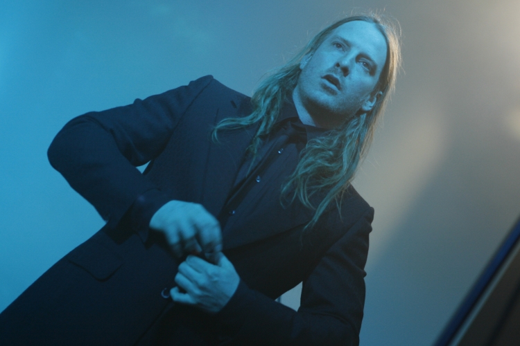 Gus Gus (3/22) Ganz große Show im Zürcher Rohstofflager. laut.de