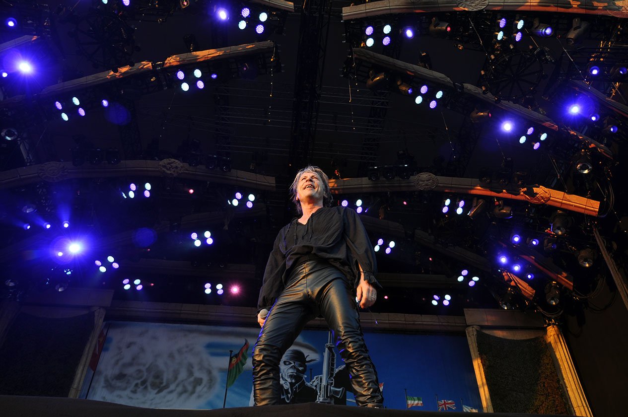 Iron Maiden – Bruce Dickinson.