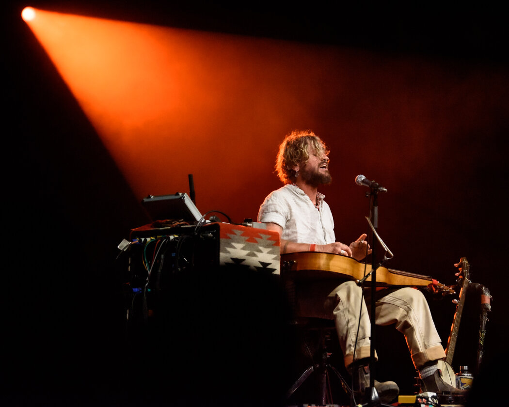 Der australische  Ausnahmegitarrist gilt als einer der besten Livemusiker unserer Zeit. – John Butler.