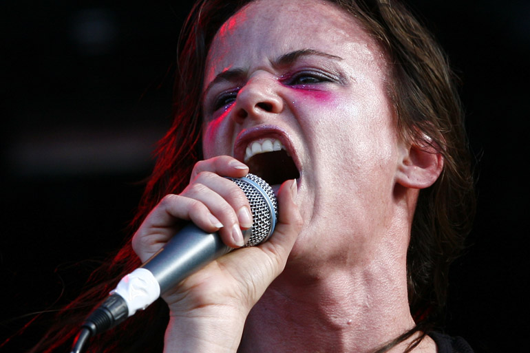 Juliette Lewis – So, lick it now, lick it good, lick this just like you should... – 