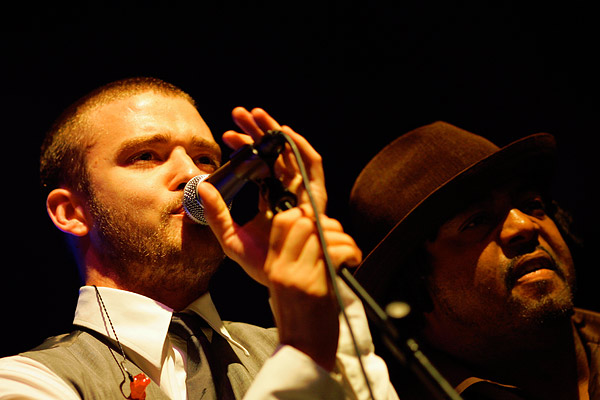 Justin Timberlake – Zwei Monate bevor das neue Album erscheint, besuchte Justin die Rheinmetropole. 2000 Fans feierten ihn. – 