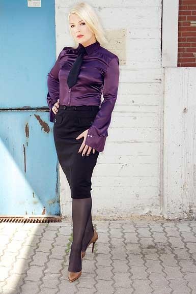 Kim Wilde im Mai 2006, frisch fürs Comeback gestylt. – 2002 coverte Kim "Born To Be Wild".