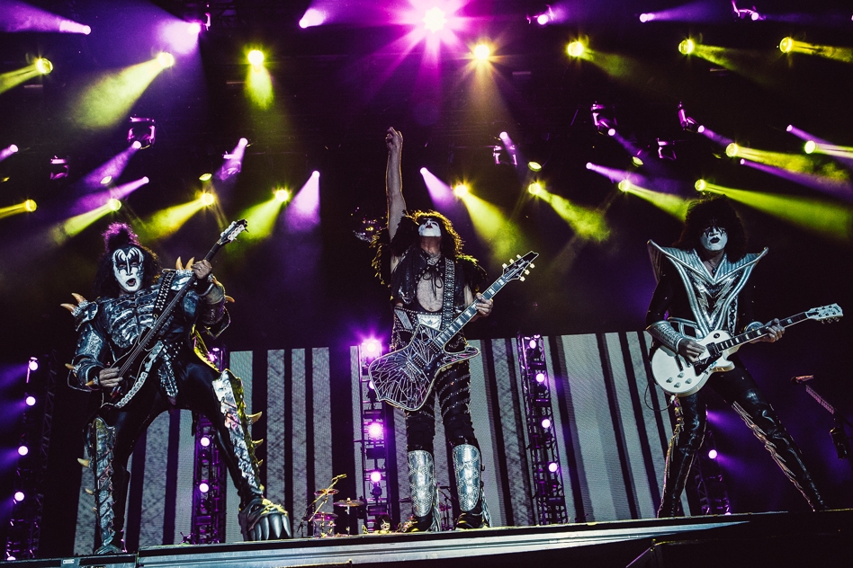 Kiss – On stage.