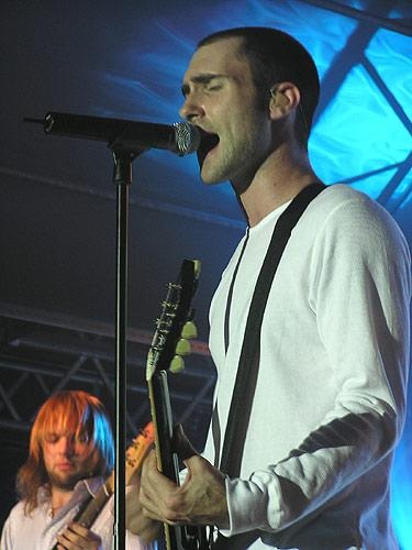 Maroon 5 – Schmusehits und fette Grooves in der ausverkauften Tonhalle. – 