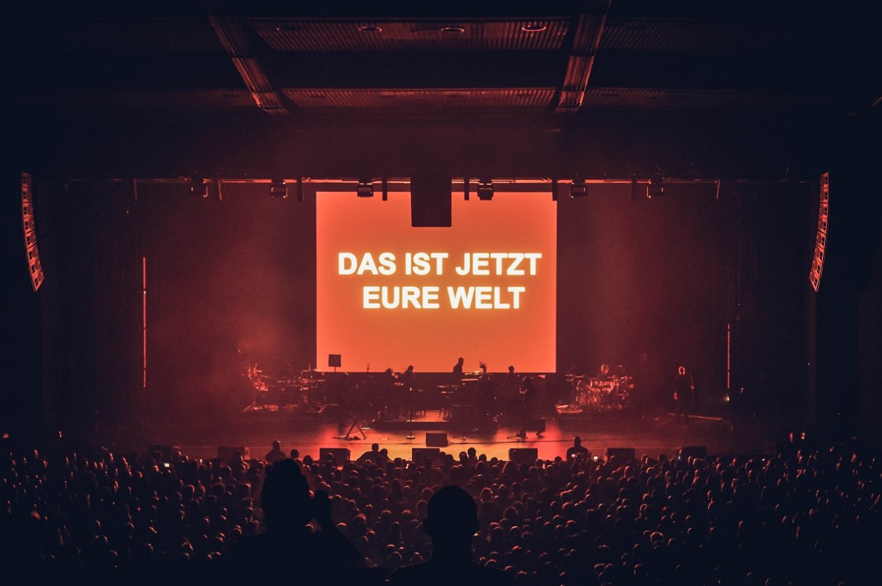 21 Jahre Mezzanine. Mit allen Gästen. – Massive Attack.