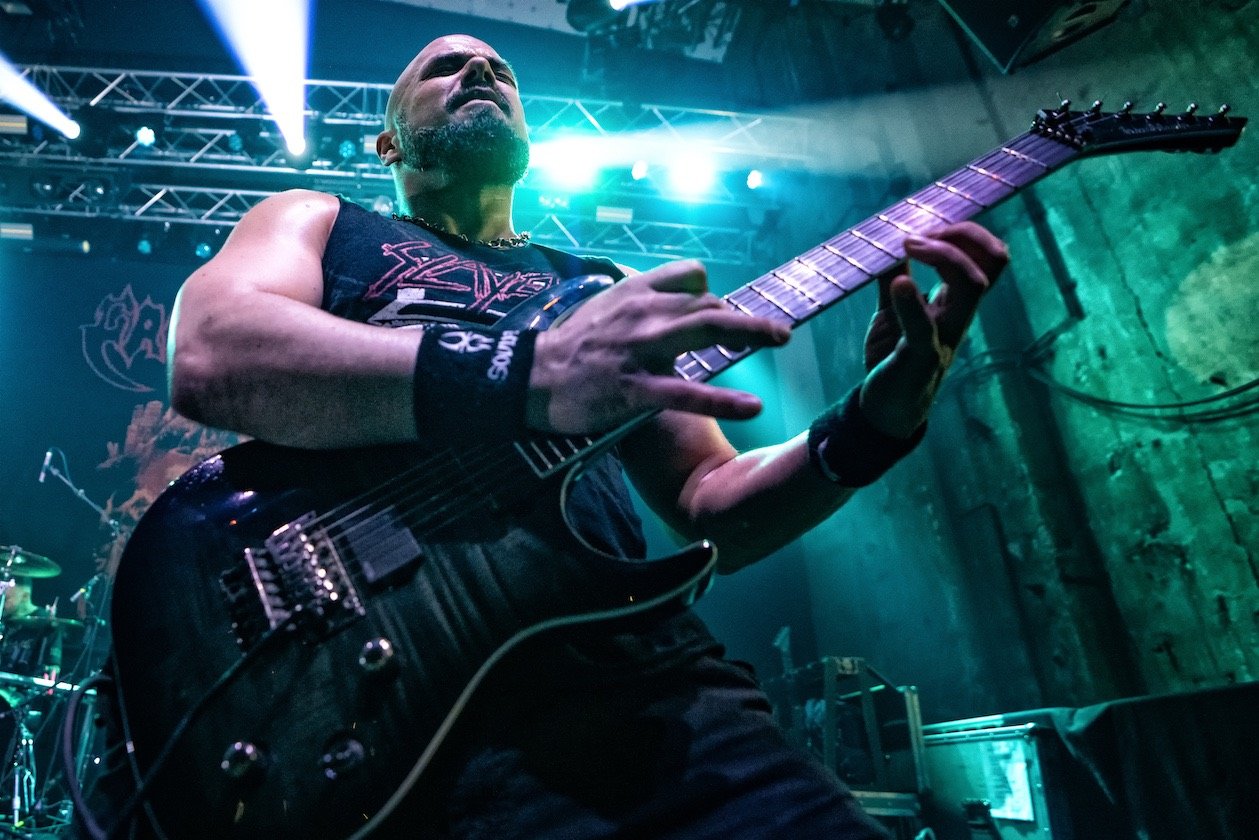 Max & Igor Cavalera – Die Metal-Brüder spielen vor ausverkauftem Haus legendäres Sepultura-Material. – Marc Rizzo.