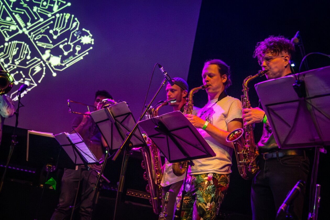 Monika Roscher Big Band Monika Roscher Bigband 16 24 Witchy monika-roscher-big-band-monika-roscher-bigband-16-24-witchy