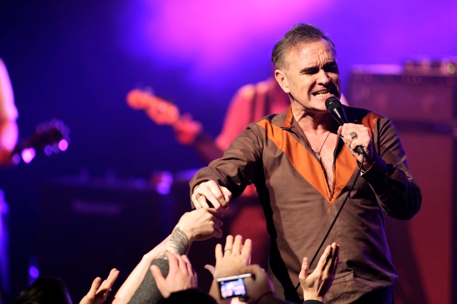 Nach 90 Minuten bricht er das Konzert ab: Morrissey live in Essen. – ... nachdem ihn angeblich Fans aus der ersten Reihe beleidigten.