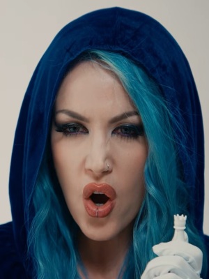 Blue Medusa: Die Debütsingle