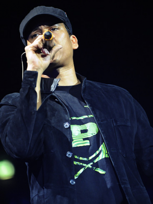 ESC-Debakel: Promis stellen sich hinter Xavier Naidoo