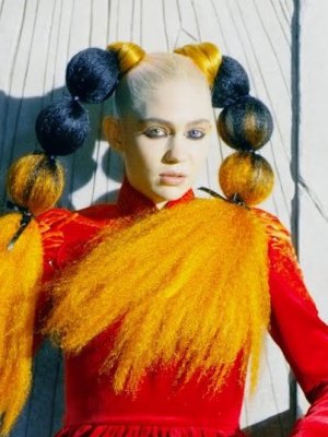 Grimes: Neues Video zu