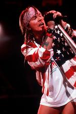 Guns N' Roses: Axl Rose beißt Wachmann