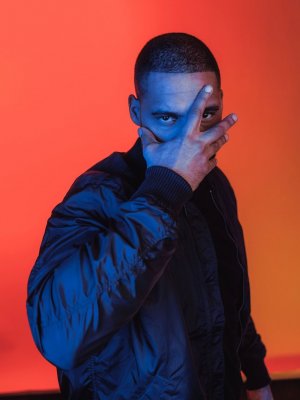 Kunst & Kopfkrieg: Megaloh über Strenge, Demut etc.