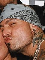 Metalsplitter: Das Versteck-die-Gurke-Spiel