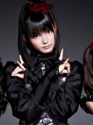 Metalsplitter: Keanu Reeves trifft Babymetal