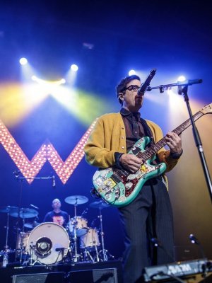 Nach Fan-Kampagne: Weezer covern Totos 