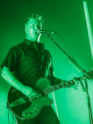 Queens Of The Stone Age: Der neue Song "Negative Space"