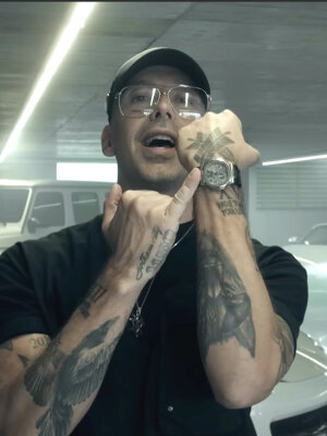 RAF-Camora-Kreative-Bankrotterkl-rung-Out-Of-The-Dark-