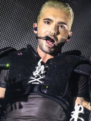 Schuh-Plattler: Bill Kaulitz vor