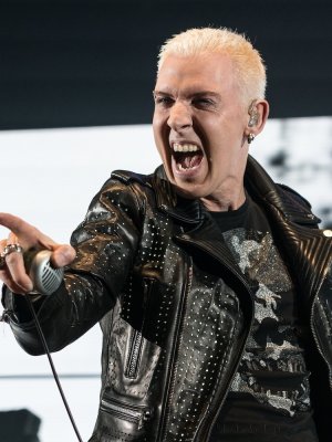 Scooter & Finch Asozial: Nachschub für die Dorfdisko