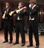 Tröten-Konzert: Brahms und Ravel auf der Vuvuzela